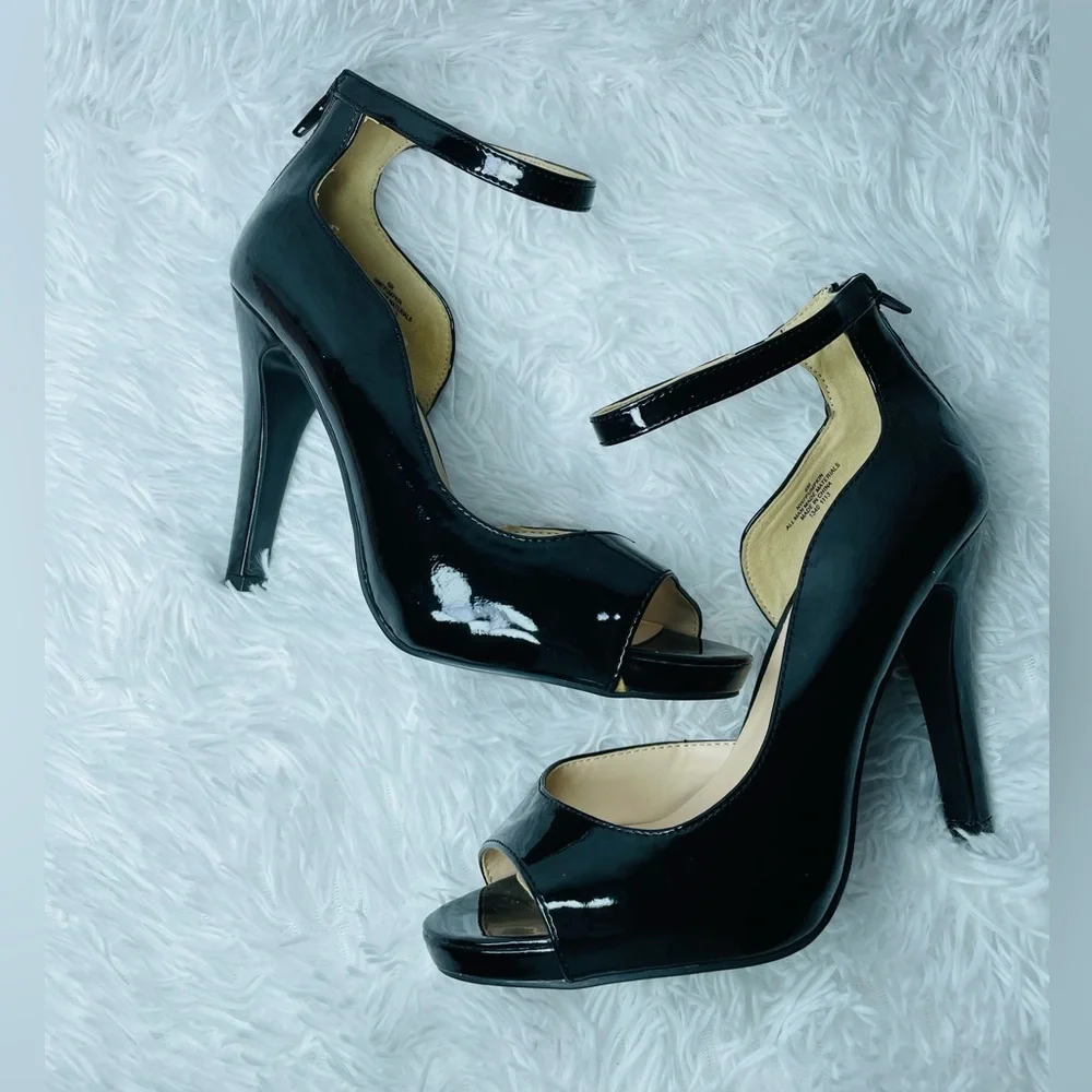 Nine West Open Toe Ankle Strap Heels | Size 6 - Picture 1 of 8